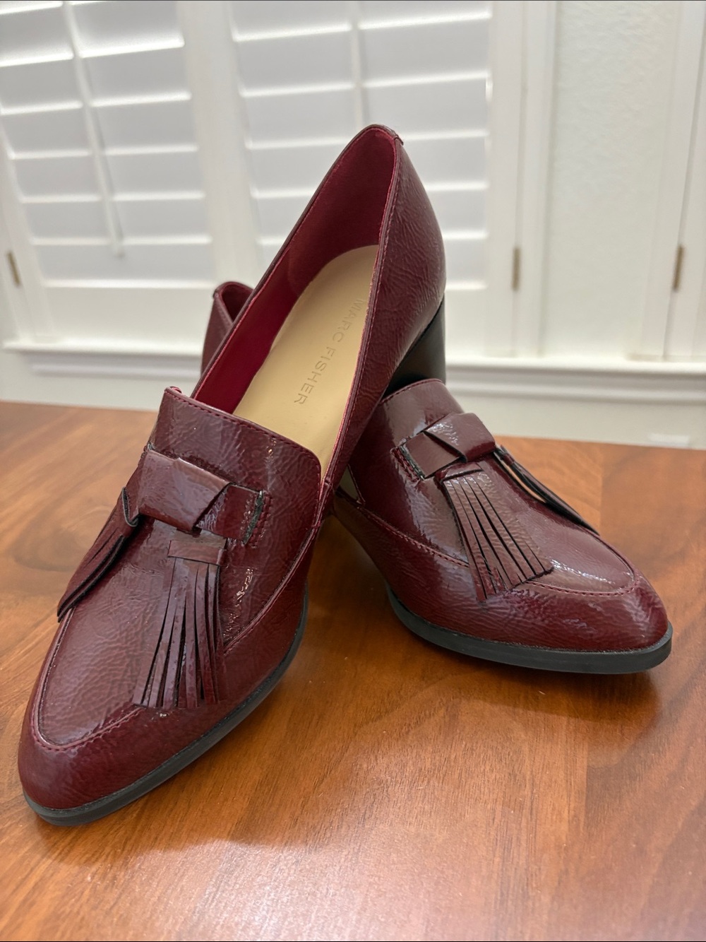 Marc Fisher Phylicia Burgundy Patent Leather Tassel Loafer Heels Size 6.5